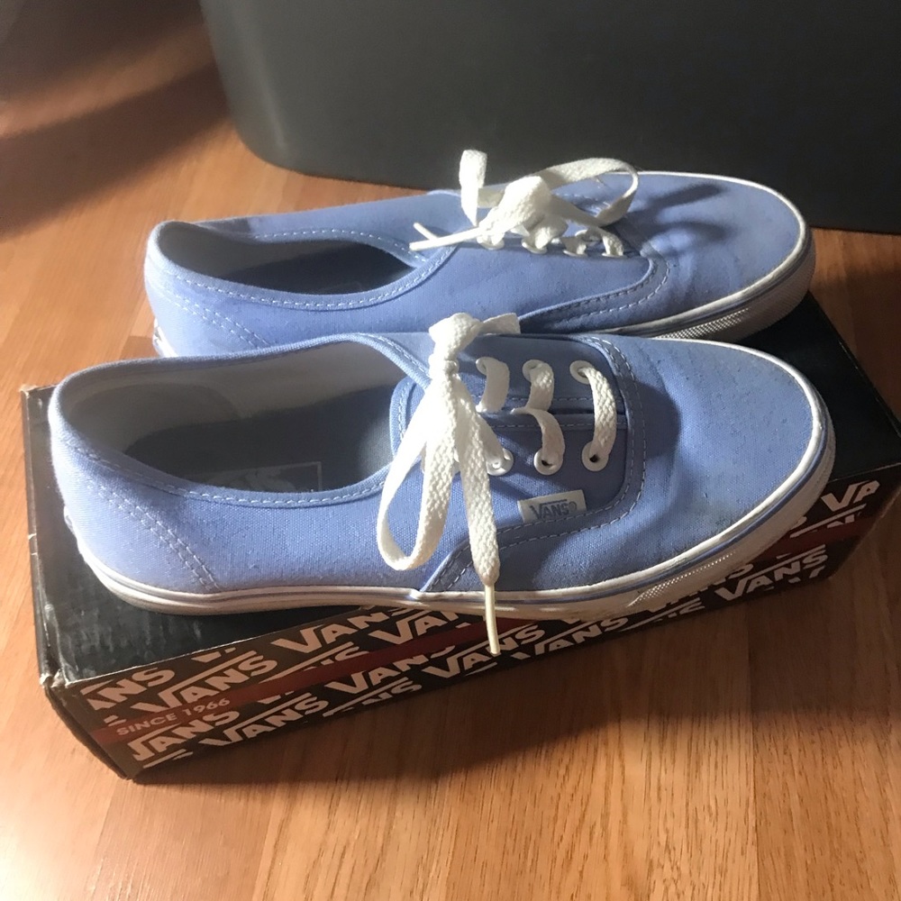 Vans - Picture 2 of 4